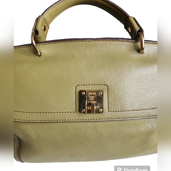 MCM 2 way sling/handbag olive green - Picture 11 of 17